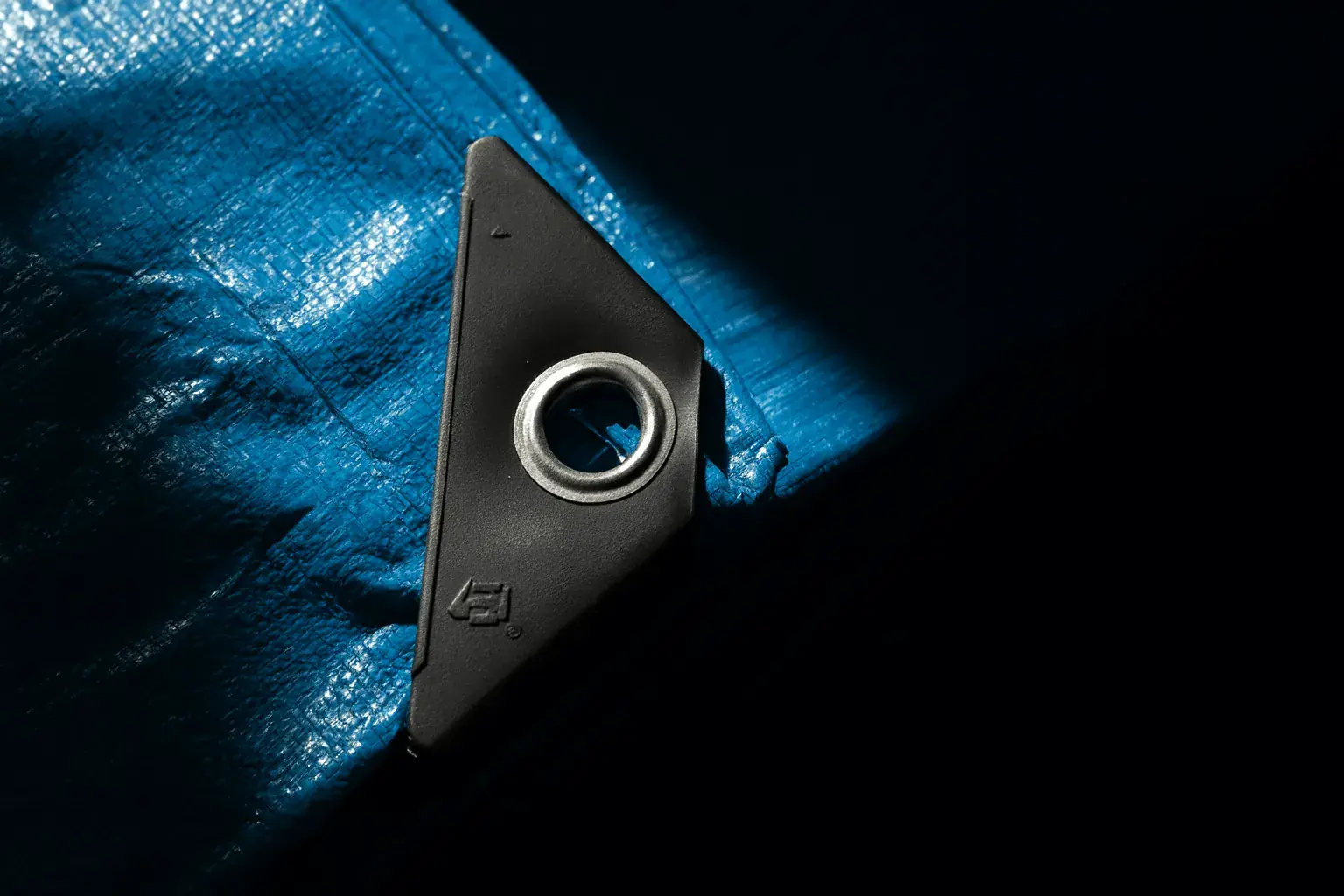 Terpal Plastik Heavy Duty untuk Penutup Truk & Kolam Ikan (Kualitas Pabrik)